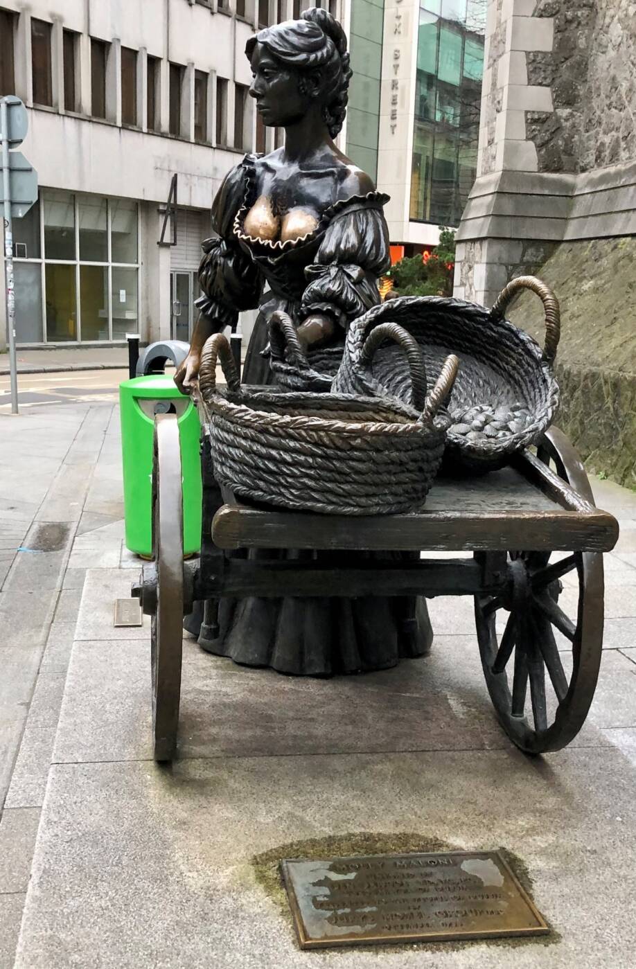Molly Malone-patsas Dublinissa.